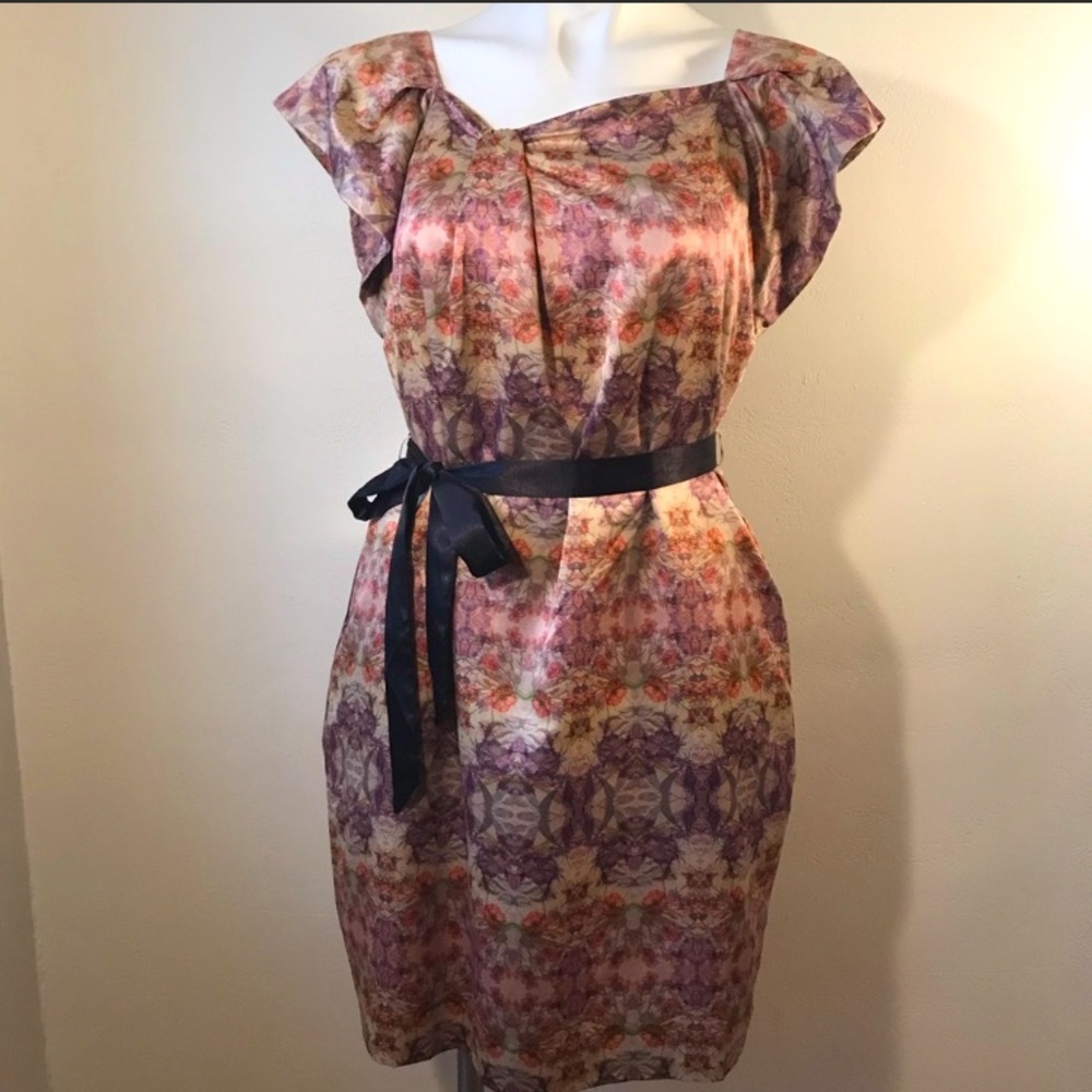 So elegant! Anthropologie Dress, Floral, Cap Sleeves